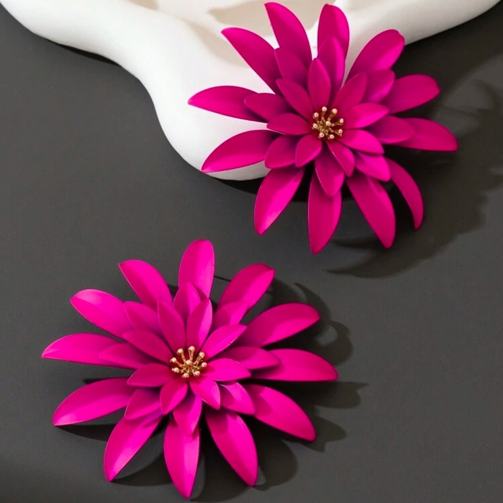 2/$30🌵 Pink Daisy Flower Metal Earrings Zara Statement Jumbo Garden Jewelry NEW - Picture 4 of 12